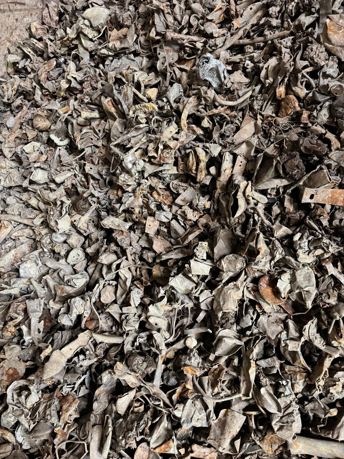Stainless steel scrap — ex incineration